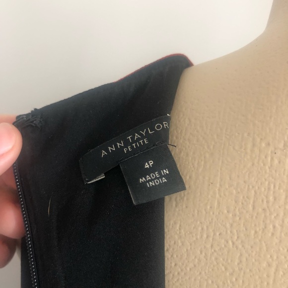 Beautiful Ann Taylor sleeveless dress - Picture 7 of 13
